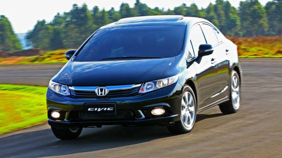 O modelo Civic da japonesa Honda ocupa o décimo lugar do ranking, com 644.210 unidades vendidas no mundo em 2013 | <a href="https://gutenberg.quatrorodas.abril.com.br/noticias/mercado/ford-focus-ocupa-primeiro-lugar-lista-carros-mais-vendidos-mundo-774188.shtml" rel="migration">Lei</a>