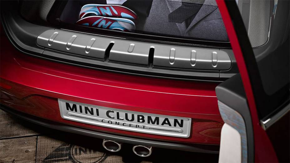 O novo MINI Clubman provavelmente chegará aos showrooms antes do final do ano | <a href="https://gutenberg.quatrorodas.abril.com.br/noticias/saloes/genebra-2014/mini-revela-clubman-concept-774612.shtml" rel="migration">Leia mais</a>