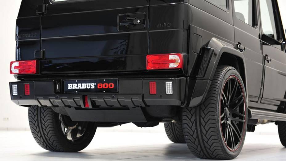 Carro preparado conta com componentes de fibra de carbono | <a href="https://gutenberg.quatrorodas.abril.com.br/noticias/saloes/genebra-2014/brabus-lanca-modelo-produtos-apple-774876.shtml" rel="migration">Leia mais</a>
