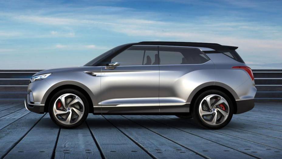 O conceito é descrito pela marca como sendo um carro "multi-função" | <a href="https://gutenberg.quatrorodas.abril.com.br/noticias/saloes/genebra-2014/ssangyong-revela-xlv-concept-salao-genebra-772555.shtml" rel="migration">Leia mais</a>