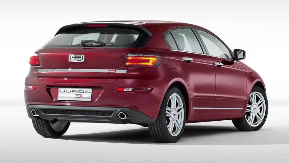 Com visual agrad&aacute;vel aos olhos, o 3 Hatch foi desenvolvido tendo em vista os jovens consumidores | <a href="https://gutenberg.quatrorodas.abril.com.br/noticias/saloes/genebra-2014/qoros-3-hatch-exibido-ao-publico-775442.shtml" rel="migration">Leia mais</a>