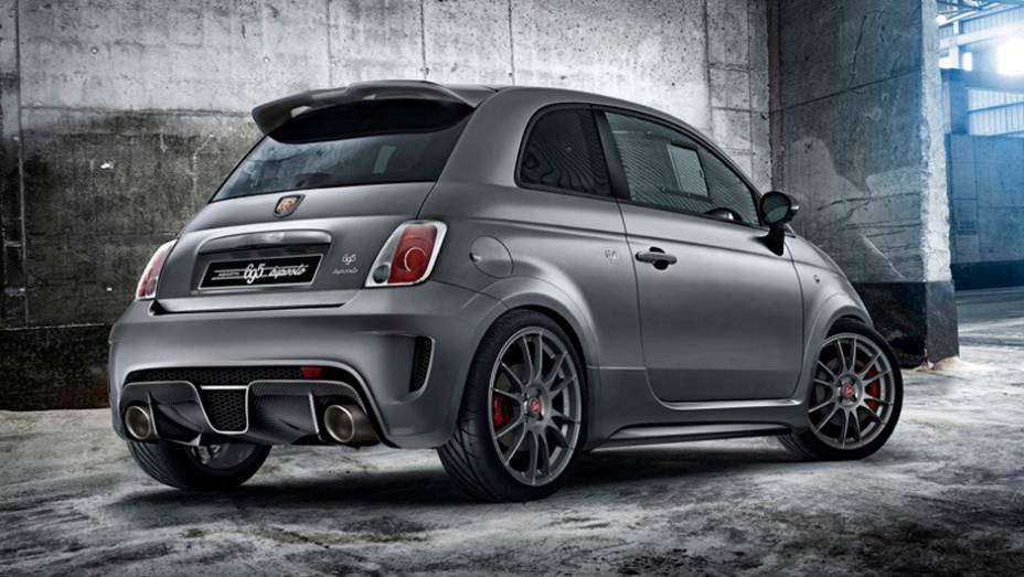 De acordo com a própria companhia, trata-se do mais rápido modelo Abarth já produzido, ao menos entre aqueles legalizados para as ruas | <a href="https://gutenberg.quatrorodas.abril.com.br/noticias/saloes/genebra-2014/abarth-apresenta-695-biposto-775354.shtml" rel="migration">Leia</a>
