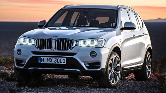 A BMW promoveu uma leve reestilização do utilitário X3 e aproveitou o Salão de Genebra para exibi-la | <a href="https://gutenberg.quatrorodas.abril.com.br/noticias/saloes/genebra-2014/bmw-mostra-novo-x3-genebra-775550.shtml" rel="migration">Leia mais</a> A BMW promoveu uma leve reestilização do utilitário X3 e aproveitou o Salão de Genebra para exibi-la | <a href="https://gutenberg.quatrorodas.abril.com.br/noticias/saloes/genebra-2014/bmw-mostra-novo-x3-genebra-775550.shtml" rel="migration">Leia mais</a>