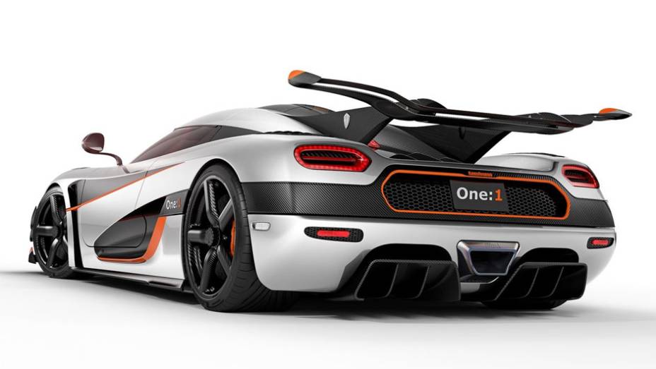 Supercarro entrega aproximadamente 1.400 cavalos de potência | <a href="https://gutenberg.quatrorodas.abril.com.br/noticias/saloes/genebra-2014/koenigsegg-apresentara-carro-1-341-cavalos-potencia-774972.shtml" rel="migration">Leia mais</a>