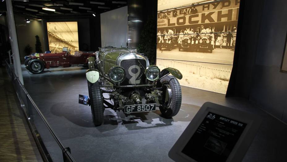 Bentley Speed Six (1929) | <a href="https://gutenberg.quatrorodas.abril.com.br/noticias/saloes/genebra-2014/salao-genebra-exibe-bolidos-le-mans-775992.shtml" rel="migration">Leia mais</a> | <a href="https://gutenberg.quatrorodas.abril.com.br/noticias/saloes/genebra-2014/" rel="migration">Confira tudo sobre o</a>