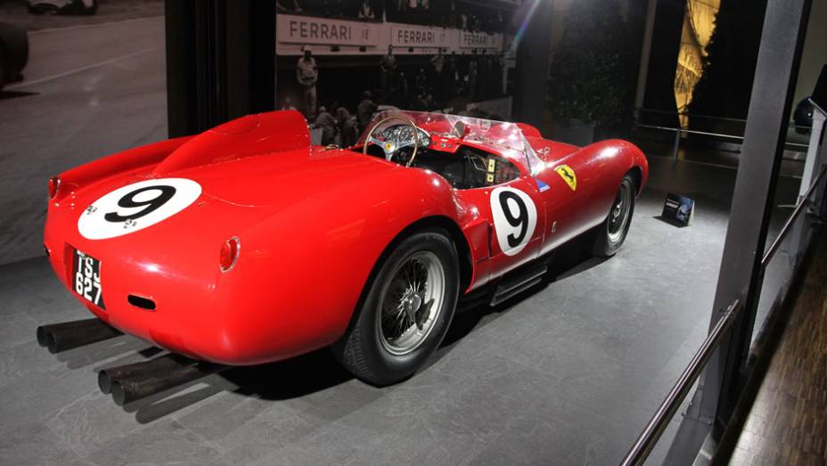 Ferrari 250 TRI/60 (1960) | <a href="https://gutenberg.quatrorodas.abril.com.br/noticias/saloes/genebra-2014/salao-genebra-exibe-bolidos-le-mans-775992.shtml" rel="migration">Leia mais</a> | <a href="https://gutenberg.quatrorodas.abril.com.br/noticias/saloes/genebra-2014/" rel="migration">Confira tudo sobre</a>