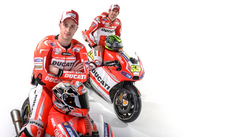 Seus pilotos serão Andrea Dovizioso e Cal Crutchlow | <a href="https://gutenberg.quatrorodas.abril.com.br/moto/noticias/ducati-apresenta-nova-moto-temporada-motogp-776745.shtml" rel="migration">Leia mais</a>