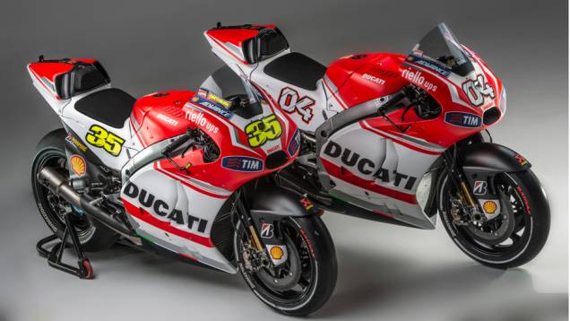 A moto tem motor V4 de 1000 cilindradas | <a href="https://gutenberg.quatrorodas.abril.com.br/moto/noticias/ducati-apresenta-nova-moto-temporada-motogp-776745.shtml" rel="migration">Leia mais</a> A moto tem motor V4 de 1000 cilindradas | <a href="https://gutenberg.quatrorodas.abril.com.br/moto/noticias/ducati-apresenta-nova-moto-temporada-motogp-776745.shtml" rel="migration">Leia mais</a>
