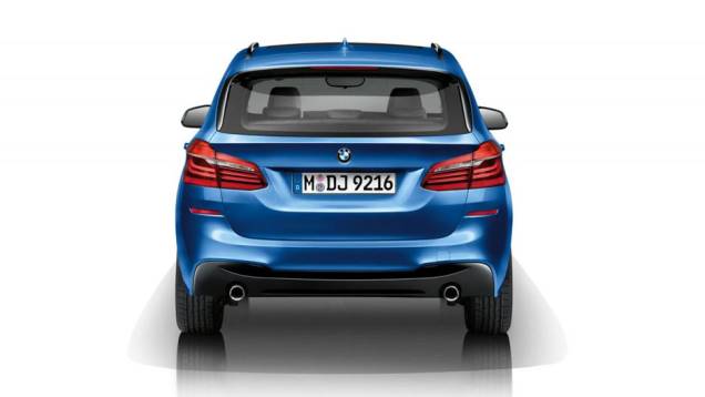 Versão diferencia-se por um kit aerodinâmico na carroceria | <a href="https://gutenberg.quatrorodas.abril.com.br/noticias/fabricantes/bmw-revela-serie-2-active-tourer-m-sport-777908.shtml" rel="migration">Leia mais</a> Versão diferencia-se por um kit aerodinâmico na carroceria | <a href="https://gutenberg.quatrorodas.abril.com.br/noticias/fabricantes/bmw-revela-serie-2-active-tourer-m-sport-777908.shtml" rel="migration">Leia mais</a>