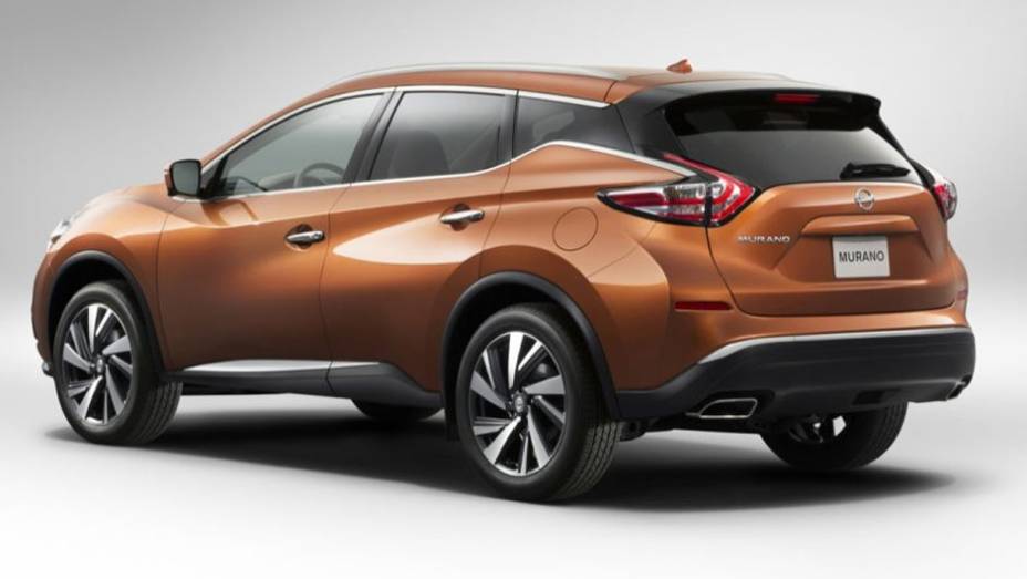 Modelo ficou mais leve e com visual mais agressivo | <a href="https://gutenberg.quatrorodas.abril.com.br/noticias/fabricantes/nissan-murano-2015-sera-mostrado-nova-york-779763.shtml" rel="migration">Leia mais</a>