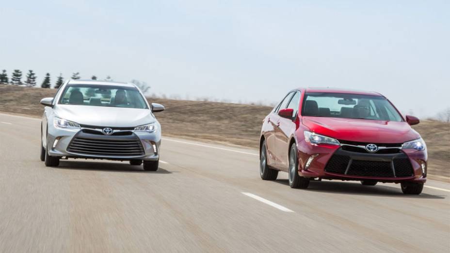 Toyota mostra novo Camry em Nova York | <a href="https://gutenberg.quatrorodas.abril.com.br/noticias/saloes/new-york-2014/toyota-mostra-novo-camry-779950.shtml" rel="migration">Leia mais</a>