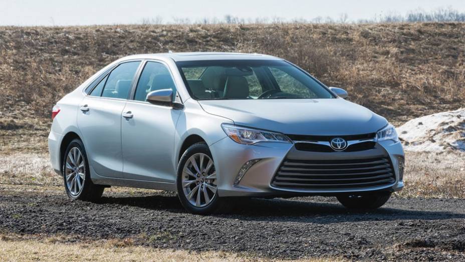 Reestilização deixou sedã menos conservador | <a href="https://gutenberg.quatrorodas.abril.com.br/noticias/saloes/new-york-2014/toyota-mostra-novo-camry-779950.shtml" rel="migration">Leia mais</a>