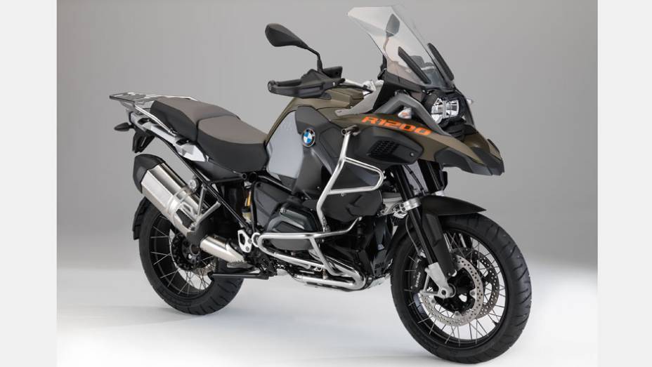 Nova BMW R 1200 GS Adventure chega por R$ 87.900 | <a href="https://gutenberg.quatrorodas.abril.com.br/moto/noticias/nova-bmw-r-1200-gs-adventure-chega-r-87-900-780846.shtml" rel="migration">Leia mais</a>