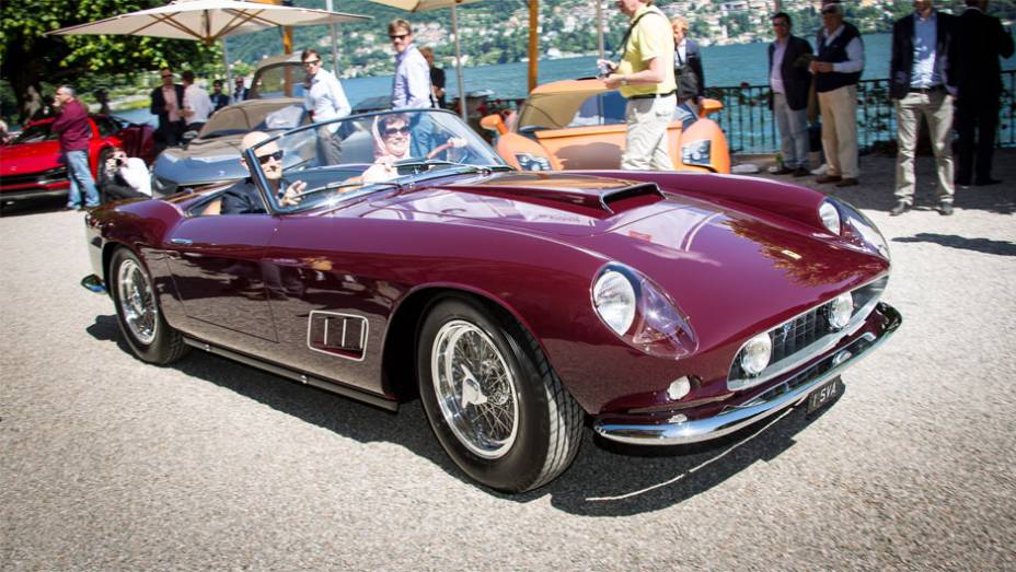 Ferrari 250 GT LWB- Concorso dEleganza Villa dEste 2014 | <a href="https://gutenberg.quatrorodas.abril.com.br/noticias/classicos//concorso-d-eleganza-villa-d-este-2014-premia-maserati-450-s-1956-como-best-of-show-784018.shtml" rel="migration">Leia mais</a>