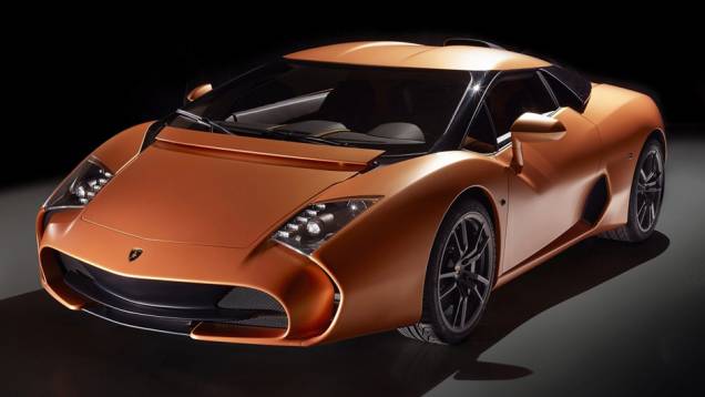 Trata-se de uma unidade personalizada a pedido de um dos clientes mais antigos e fieis da montadora, o colecionador Albert Spiess | <a href="https://gutenberg.quatrorodas.abril.com.br/noticias/fabricantes/zagato-cria-lamborghini-5-95-783967.shtml" rel="migration">Leia mais</a> Trata-se de uma unidade personalizada a pedido de um dos clientes mais antigos e fieis da montadora, o colecionador Albert Spiess | <a href="https://gutenberg.quatrorodas.abril.com.br/noticias/fabricantes/zagato-cria-lamborghini-5-95-783967.shtml" rel="migration">Leia mais</a>