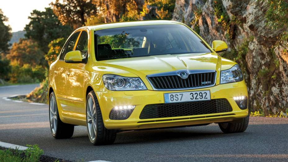 7 - Skoda Octavia | <a href="https://gutenberg.quatrorodas.abril.com.br/noticias/mercado/volkswagen-up-lidera-pesquisa-satisfacao-jd-power-2014-784586.shtml" rel="migration">Leia mais</a>