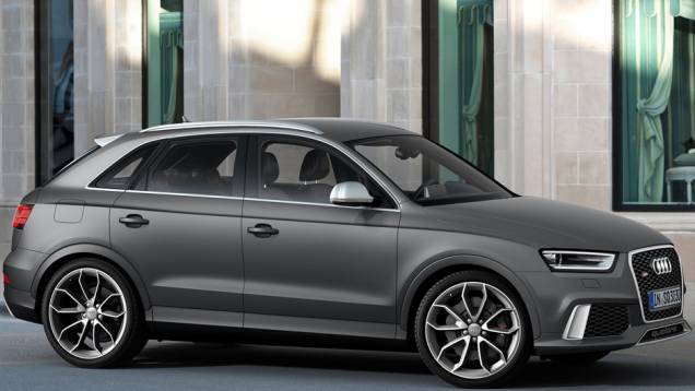 O utilitário esportivo de alta performance teve preço definido em R$ 273,6 mil pela montadora alemã | <a href="https://gutenberg.quatrorodas.abril.com.br/noticias/fabricantes/audi-rs-q3-chega-r-273-6-mil-786183.shtml" rel="migration">Leia mais</a> O utilitário esportivo de alta performance teve preço definido em R$ 273,6 mil pela montadora alemã | <a href="https://gutenberg.quatrorodas.abril.com.br/noticias/fabricantes/audi-rs-q3-chega-r-273-6-mil-786183.shtml" rel="migration">Leia mais</a>