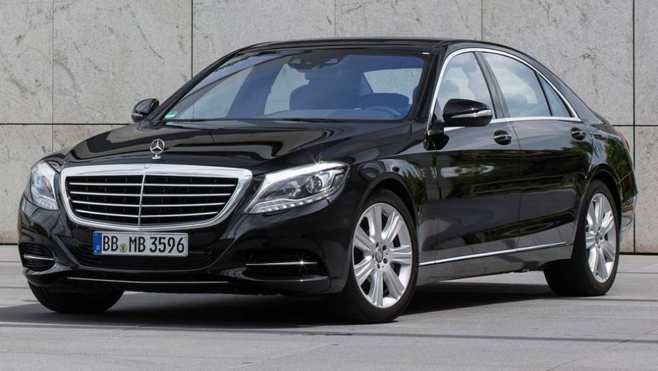 24) Mercedes-Benz (gap + 10,0) | <a href="https://gutenberg.quatrorodas.abril.com.br/noticias/sustentabilidade/ford-vence-premio-global-sustentabilidade-787098.shtml" rel="migration">Leia mais</a>