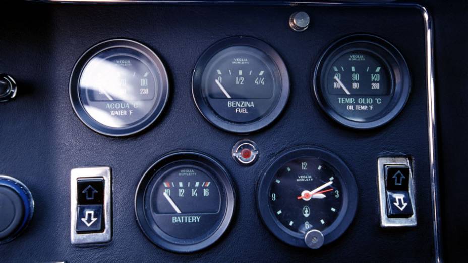 O Painel completo vinha com instrumentação complementar acima do console central | <a href="https://gutenberg.quatrorodas.abril.com.br/reportagens/classicos/maserati-100-anos-792281.shtml" rel="migration">Leia mais</a> O Painel completo vinha com instrumentação complementar acima do console central | <a href="https://gutenberg.quatrorodas.abril.com.br/reportagens/classicos/maserati-100-anos-792281.shtml" rel="migration">Leia mais</a>