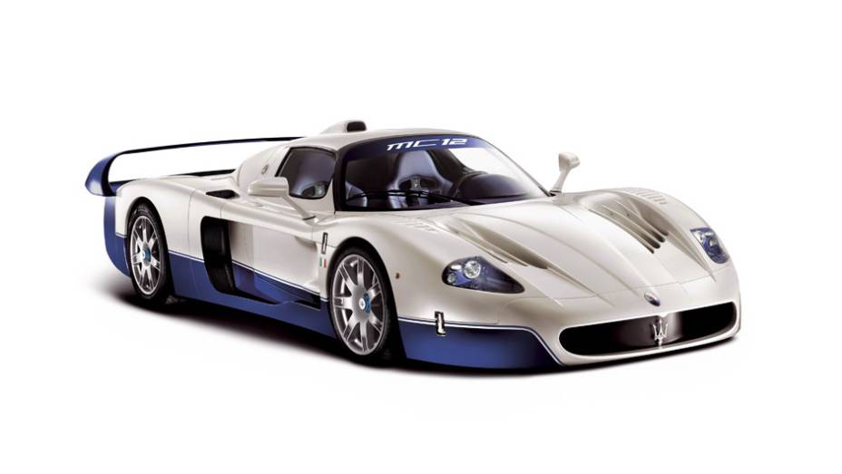 A dianteira exibia uma curvatura mais acentuada que a da Enzo e saias laterais, melhorando a aerodinâmica | <a href="https://gutenberg.quatrorodas.abril.com.br/reportagens/classicos/maserati-100-anos-792281.shtml" rel="migration">Leia mais</a> A dianteira exibia uma curvatura mais acentuada que a da Enzo e saias laterais, melhorando a aerodinâmica | <a href="https://gutenberg.quatrorodas.abril.com.br/reportagens/classicos/maserati-100-anos-792281.shtml" rel="migration">Leia mais</a>