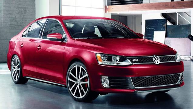 Com o acessível valor de US$ 16.675 (para os EUA, claro), o VW Jetta surge na sexta posição | <a href="https://gutenberg.quatrorodas.abril.com.br/noticias/mercado/pesquisa-revela-carros-preferidos-milionarios-americanos-697349.shtml" rel="migration">Leia mais</a> Com o acessível valor de US$ 16.675 (para os EUA, claro), o VW Jetta surge na sexta posição | <a href="https://gutenberg.quatrorodas.abril.com.br/noticias/mercado/pesquisa-revela-carros-preferidos-milionarios-americanos-697349.shtml" rel="migration">Leia mais</a>