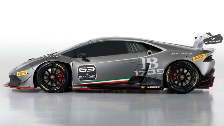 Para ganhar em desempenho, o Huracan Super Trofeo é 151 kg mais leve do que a versão convencional, chegando a 1.271 kg | <a href="https://gutenberg.quatrorodas.abril.com.br/noticias/fabricantes/lamborghini-oficializa-huracan-super-trofeo-797510.shtml" rel="migration">Leia mais</a> Para ganhar em desempenho, o Huracan Super Trofeo é 151 kg mais leve do que a versão convencional, chegando a 1.271 kg | <a href="https://gutenberg.quatrorodas.abril.com.br/noticias/fabricantes/lamborghini-oficializa-huracan-super-trofeo-797510.shtml" rel="migration">Leia mais</a>