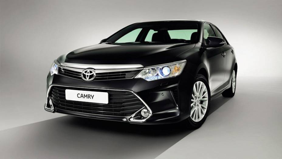 A Toyota aproveita o Salão de Moscou para apresentar o modelo 2015 do Camry global | <a href="https://gutenberg.quatrorodas.abril.com.br/noticias/fabricantes/toyota-mostra-camry-2015-global-moscou-797983.shtml" rel="migration">Leia mais</a>