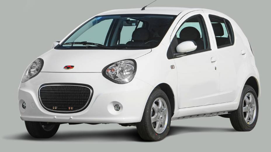 A Geely lança mais uma novidade no mercado nacional. Trata-se do hatch compacto GC2 | <a href="https://gutenberg.quatrorodas.abril.com.br/carros/lancamentos/geely-gc2-798075.shtml" rel="migration">Leia mais</a>