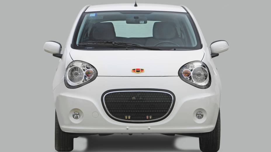 A proposta é similar àquelas de outros modelos chineses que chegaram por aqui: cativar pelo baixo custo aliado à boa oferta de itens de série | <a href="https://gutenberg.quatrorodas.abril.com.br/carros/lancamentos/geely-gc2-798075.shtml" rel="migration">Leia mais</a>
