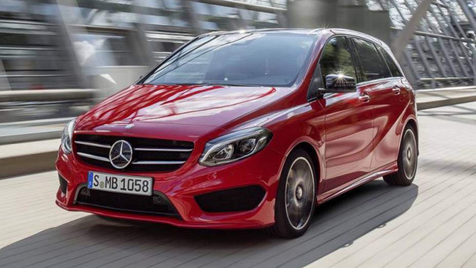 A Mercedes-Benz apresentou nesta sexta-feira (12) o facelift do Classe B | <a href="https://gutenberg.quatrorodas.abril.com.br/noticias/saloes/paris-2014/mercedes-benz-atualiza-classe-b-799644.shtml" rel="migration">Leia mais</a>