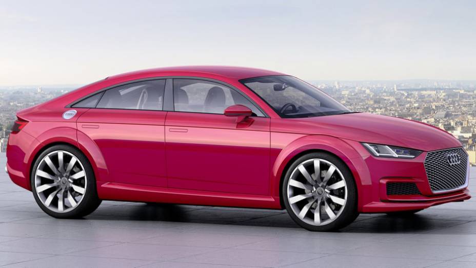 Na comparação com o TT convencional, o conceitual apresenta dimensões maiores (com exceção da altura) | <a href="https://gutenberg.quatrorodas.abril.com.br/noticias/saloes/paris-2014/audi-apresenta-tt-sportback-concept-803458.shtml" rel="migration">Leia mais</a>