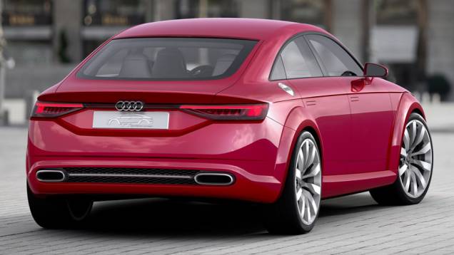 Quanto à motorização, o carro-conceito tem bloco 2.0 TFSI, oferecendo 395 cavalos de potência e 45,89 kgfm de torque | <a href="https://gutenberg.quatrorodas.abril.com.br/noticias/saloes/paris-2014/audi-apresenta-tt-sportback-concept-803458.shtml" rel="migration">Leia mais</a> Quanto à motorização, o carro-conceito tem bloco 2.0 TFSI, oferecendo 395 cavalos de potência e 45,89 kgfm de torque | <a href="https://gutenberg.quatrorodas.abril.com.br/noticias/saloes/paris-2014/audi-apresenta-tt-sportback-concept-803458.shtml" rel="migration">Leia mais</a>