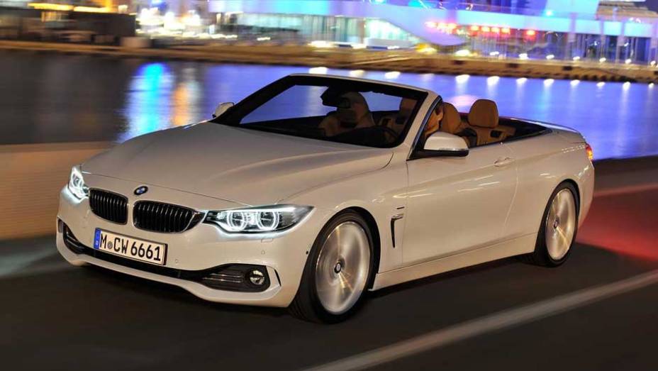 O design já esportivo do Série 3 sedã caiu bem neste conversível | <a href="https://gutenberg.quatrorodas.abril.com.br/noticias/fabricantes/bmw-lanca-serie-4-conversivel-756972.shtml" rel="migration">Leia mais</a>