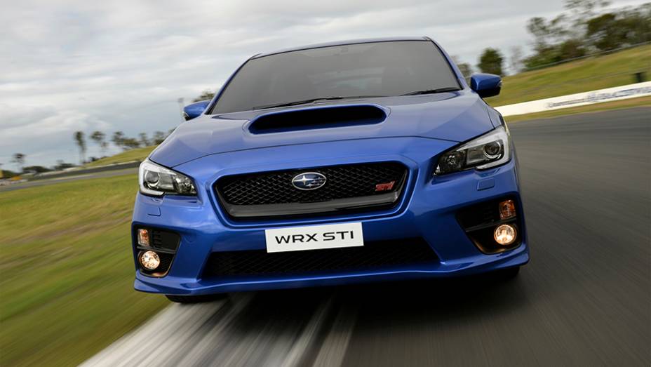 Dianteira remete a um ar invocado com os faróis "olhos de facão" e grade hexagonal | <a href="https://gutenberg.quatrorodas.abril.com.br/noticias/fabricantes/subaru-apresenta-wrx-salao-automovel-806204.shtml" rel="migration">Leia mais</a> Dianteira remete a um ar invocado com os faróis "olhos de facão" e grade hexagonal | <a href="https://gutenberg.quatrorodas.abril.com.br/noticias/fabricantes/subaru-apresenta-wrx-salao-automovel-806204.shtml" rel="migration">Leia mais</a>