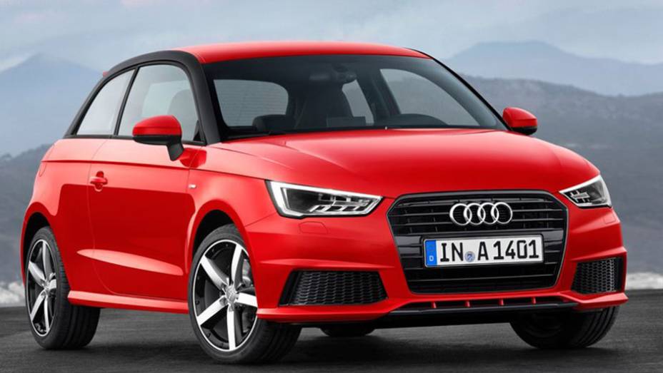 A Audi revelou o primeiro facelift do compacto A1 para a versão 2015, desde seu lançamento | <a href="https://gutenberg.quatrorodas.abril.com.br/noticias/fabricantes/audi-revela-facelift-a1-2015-813957.shtml" target="_blank" rel="migration">Leia mais</a>