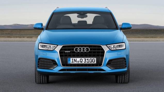 ...atualizando a grade frontal (em formato trapezoidal) e os faróis de xenônio, com luzes diurnas de LED | <a href="https://gutenberg.quatrorodas.abril.com.br/noticias/fabricantes/audi-apresenta-q3-2015-810386.shtml/" rel="migration">Leia Mais</a> ...atualizando a grade frontal (em formato trapezoidal) e os faróis de xenônio, com luzes diurnas de LED | <a href="https://gutenberg.quatrorodas.abril.com.br/noticias/fabricantes/audi-apresenta-q3-2015-810386.shtml/" rel="migration">Leia Mais</a>