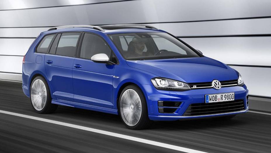 A Volkswagen lança no Salão de Los Angeles, nos Estados Unidos, a versão perua de um dos seus modelos de maior sucesso: o Golf R | <a href="https://gutenberg.quatrorodas.abril.com.br/noticias/saloes/losangeles-2014/volkswagen-lanca-golf-r-variant-salao-los-angeles-81" rel="migration"></a>