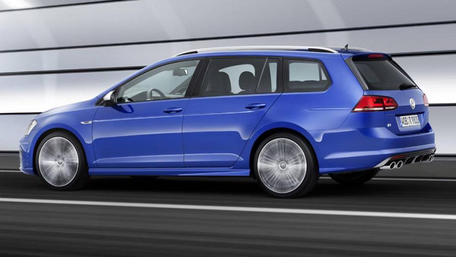 Como tal, a Variant vem equipada com motor 2.0 litros de quatro cilindros em linha turbo | <a href="https://gutenberg.quatrorodas.abril.com.br/noticias/saloes/losangeles-2014/volkswagen-lanca-golf-r-variant-salao-los-angeles-815737.shtml" rel="migration">Leia mais</a>