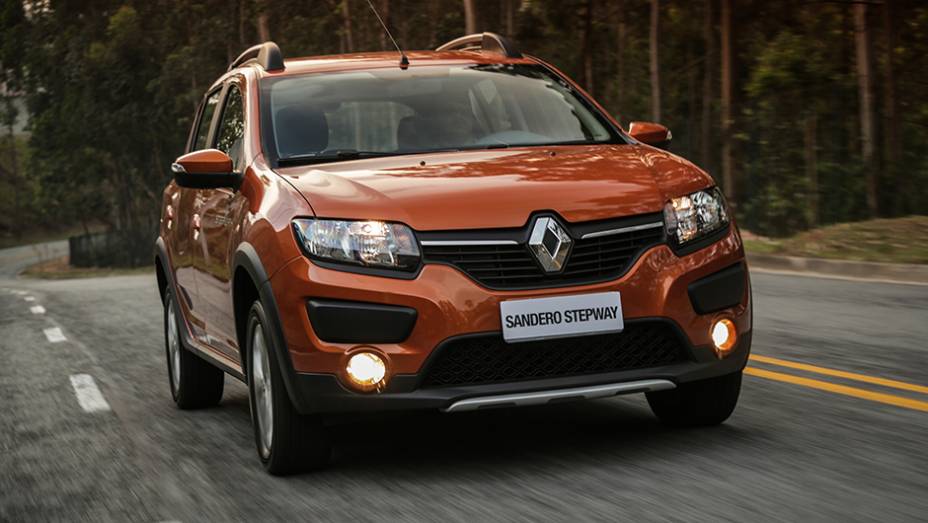 A Renault anunciou: o novo Sandero Stepway está disponível no mercado brasileiro por R$ 48.650 | <a href="https://gutenberg.quatrorodas.abril.com.br/noticias/fabricantes/novo-renault-sandero-stepway-sai-r-48-650-816141.shtml" rel="migration">Leia mais</a>