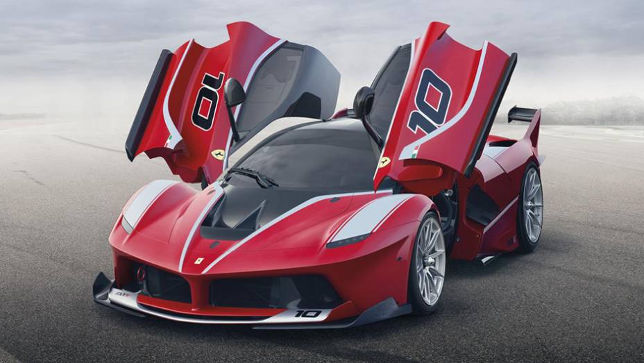 A Ferrari divulgou detalhes da nova FXX K | <a href="https://gutenberg.quatrorodas.abril.com.br/noticias/fabricantes/ferrari-revela-especificacoes-nova-ferrari-fxx-819081.shtml" rel="migration">Leia mais</a> A Ferrari divulgou detalhes da nova FXX K | <a href="https://gutenberg.quatrorodas.abril.com.br/noticias/fabricantes/ferrari-revela-especificacoes-nova-ferrari-fxx-819081.shtml" rel="migration">Leia mais</a>