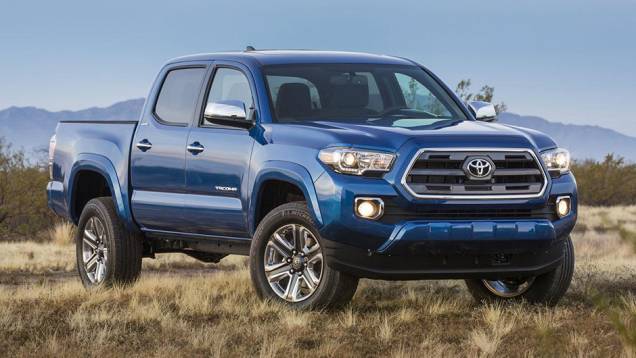 A Toyota é mais uma montadora a revelar suas novidades programadas para o Salão de Detroit. A marca japonesa apresentou nesta segunda-feira (12) a renovada picape Tacoma | <a href="https://gutenberg.quatrorodas.abril.com.br/noticias/saloes/detroit-2015/toyota-desvend" rel="migration"></a> A Toyota é mais uma montadora a revelar suas novidades programadas para o Salão de Detroit. A marca japonesa apresentou nesta segunda-feira (12) a renovada picape Tacoma | <a href="https://gutenberg.quatrorodas.abril.com.br/noticias/saloes/detroit-2015/toyota-desvend" rel="migration"></a>