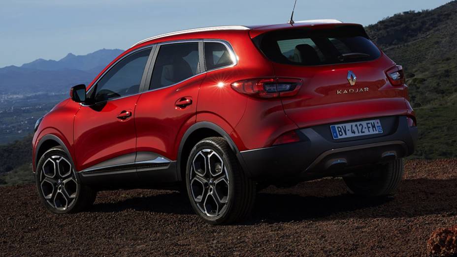 No entanto, outros detalhes já são conhecidos, inclusive o compartilhamento de diversos componentes dele com o Nissan Qashqai | <a href="https://gutenberg.quatrorodas.abril.com.br/noticias/saloes/genebra-2015/renault-kadjar-revelado-831000.shtml" rel="migration">Leia mais</a>