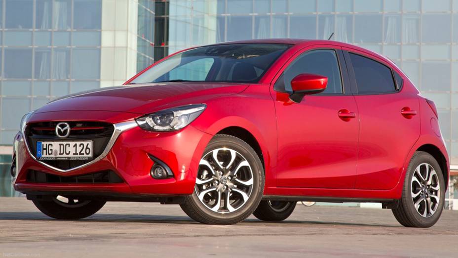 Mazda2 | <a href="https://gutenberg.quatrorodas.abril.com.br/noticias/mercado/finalistas-2015-premio-carro-mundial-ano-sao-revelados-834088.shtml" rel="migration">Leia mais</a>