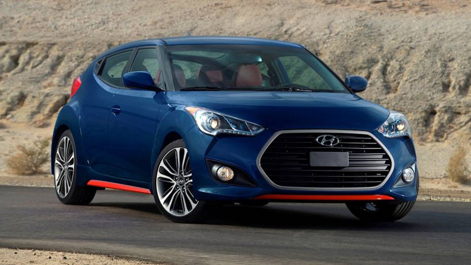 O Veloster ganhou uma edição especial no Salão de Chicago de 2015: a Rally Edition | <a href="https://gutenberg.quatrorodas.abril.com.br/noticias/fabricantes/hyundai-veloster-ganha-edicao-rally-836420.shtml" rel="migration">Leia mais</a>