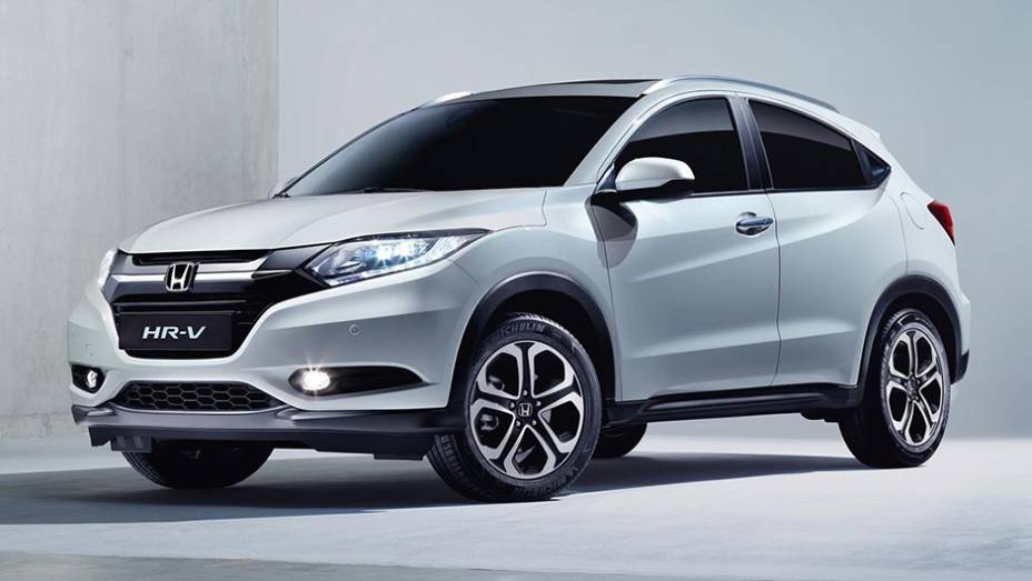 O Honda HR-V europeu manteve os traços de seu protótipo, mostrado em 2014 | <a href="https://gutenberg.quatrorodas.abril.com.br/noticias/saloes/genebra-2015/honda-apresenta-versao-europeia-hr-v-837303.shtml" rel="migration">Leia mais</a>