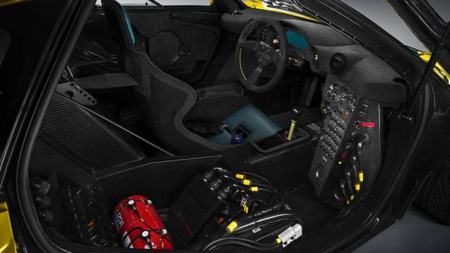 Por dentro, o tratamento concedido ao P1 GTR também prioriza o desempenho | <a href="https://gutenberg.quatrorodas.abril.com.br/noticias/saloes/genebra-2015/mclaren-p1-gtr-revelado-837420.shtml" rel="migration">Leia mais</a> Por dentro, o tratamento concedido ao P1 GTR também prioriza o desempenho | <a href="https://gutenberg.quatrorodas.abril.com.br/noticias/saloes/genebra-2015/mclaren-p1-gtr-revelado-837420.shtml" rel="migration">Leia mais</a>
