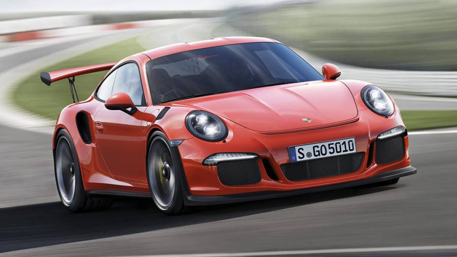 O 911 GT3 RS passou por uma dieta básica: 10kg a menos do que o GT3 convencional | <a href="https://gutenberg.quatrorodas.abril.com.br/noticias/saloes/genebra-2015/peso-leve-porsche-911-gt3-rs-revelado-842881.shtml" rel="migration">Leia mais</a>