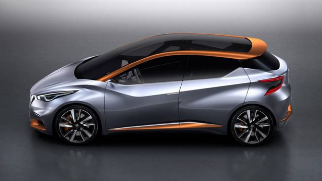 O conceitual compacto tem 4,01 metros de comprimento, sendo 2,57m de espaço entre-eixos | <a href="https://gutenberg.quatrorodas.abril.com.br/noticias/saloes/genebra-2015/nissan-radicaliza-sway-concept-842860.shtml" rel="migration">Leia mais</a> O conceitual compacto tem 4,01 metros de comprimento, sendo 2,57m de espaço entre-eixos | <a href="https://gutenberg.quatrorodas.abril.com.br/noticias/saloes/genebra-2015/nissan-radicaliza-sway-concept-842860.shtml" rel="migration">Leia mais</a>