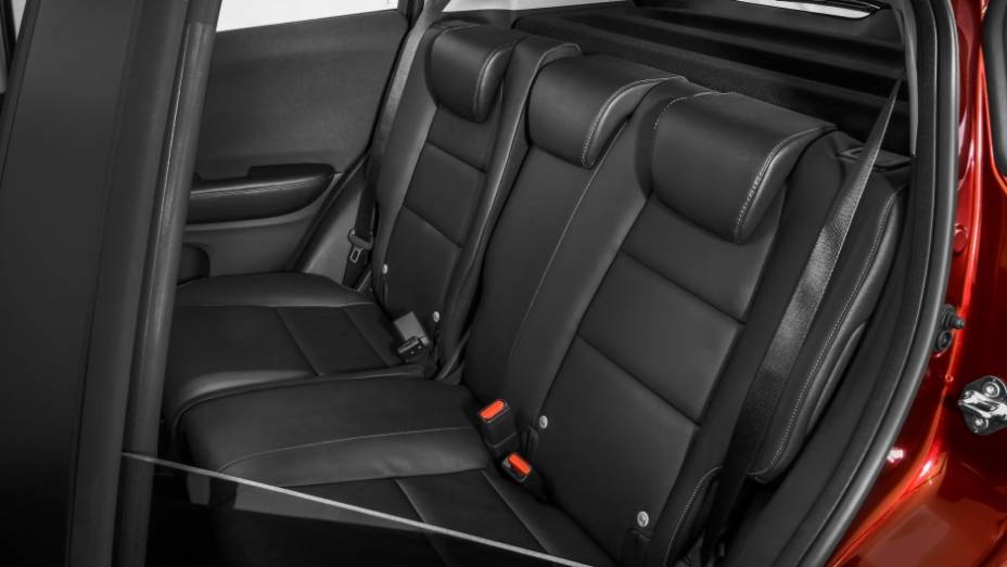 A marca ainda oferece um pacote de personalização com até 30 itens | <a href="https://gutenberg.quatrorodas.abril.com.br/noticias/fabricantes/honda-lanca-hr-v-brasil-846243.shtml" rel="migration">Leia mais</a>