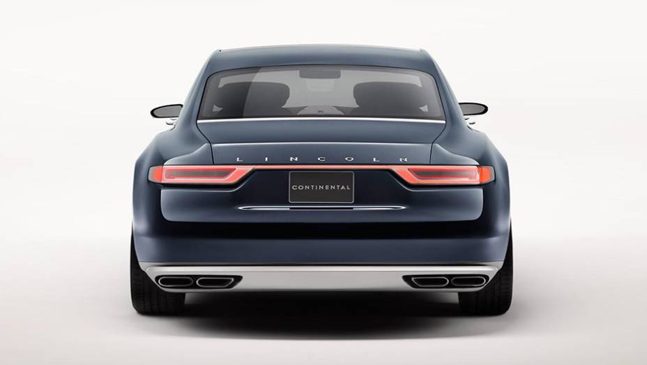 Em 2016, um novo modelo de produção será fabricado com base no Continental Concept | <a href="https://gutenberg.quatrorodas.abril.com.br/noticias/saloes/new-york-2015/lincoln-ressuscita-nome-continental-carro-conceito-851946.shtml" rel="migration">Leia mais</a>